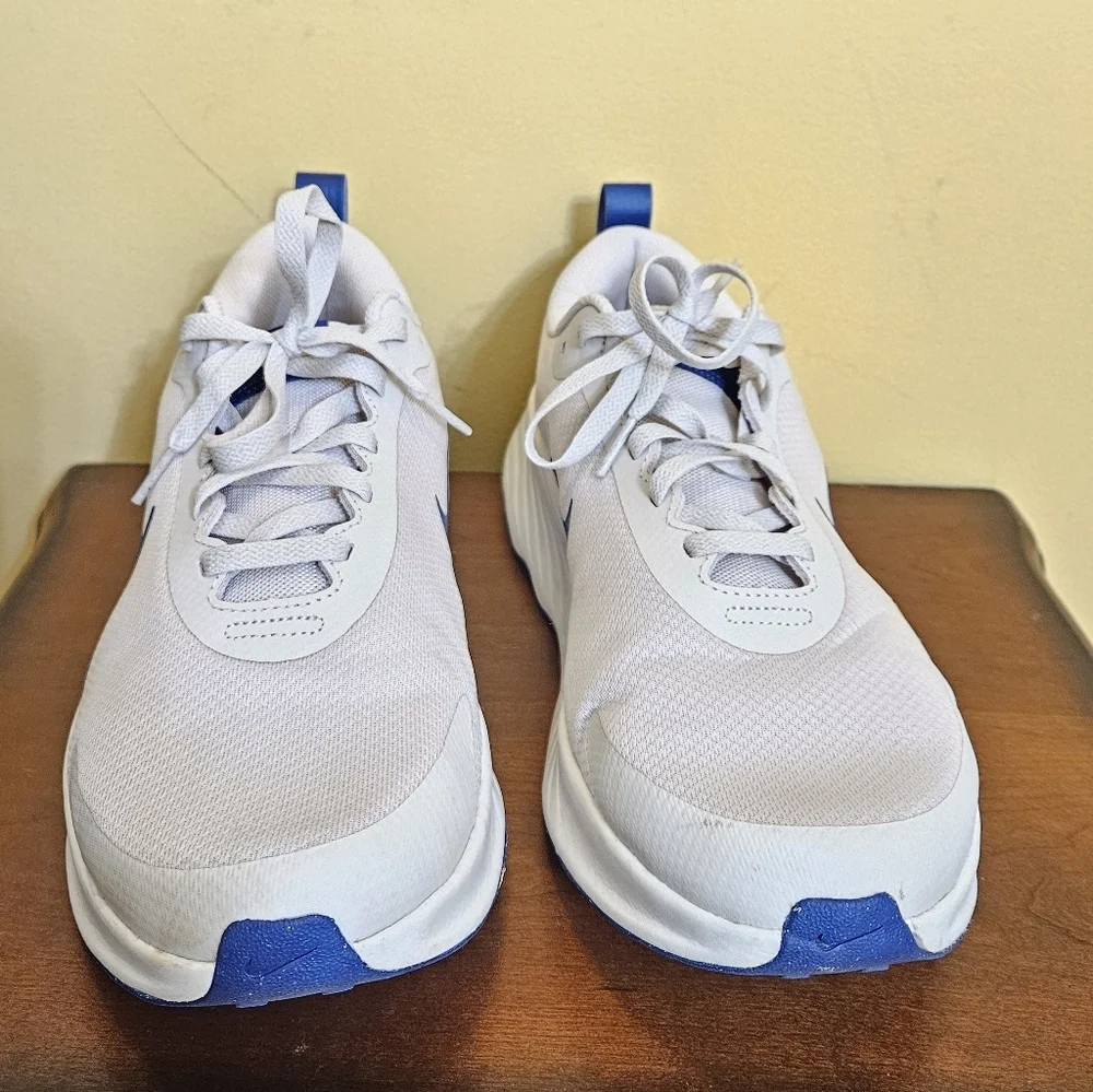 Nike Promina men's walking shoes Size 11 EUC